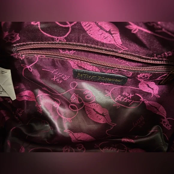 Betsey Johnson White and Black Quilted Satchel - Picture 5 of 7